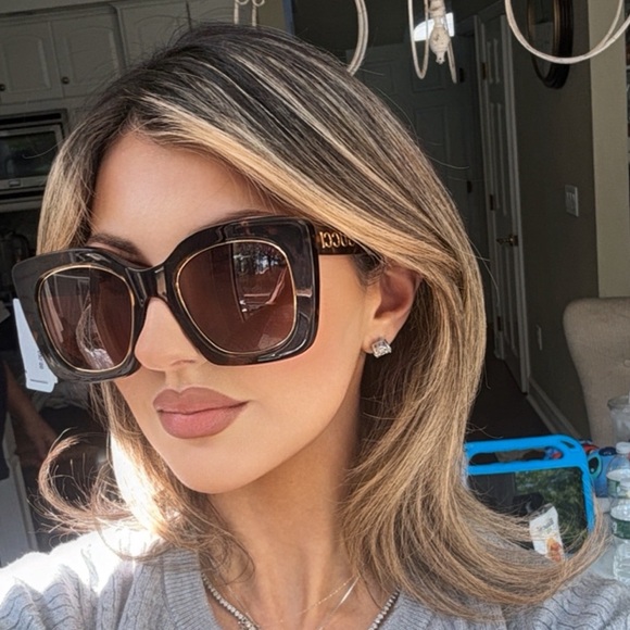 NEW GUCCI OVERSIZED SUNGLASSES main image 15